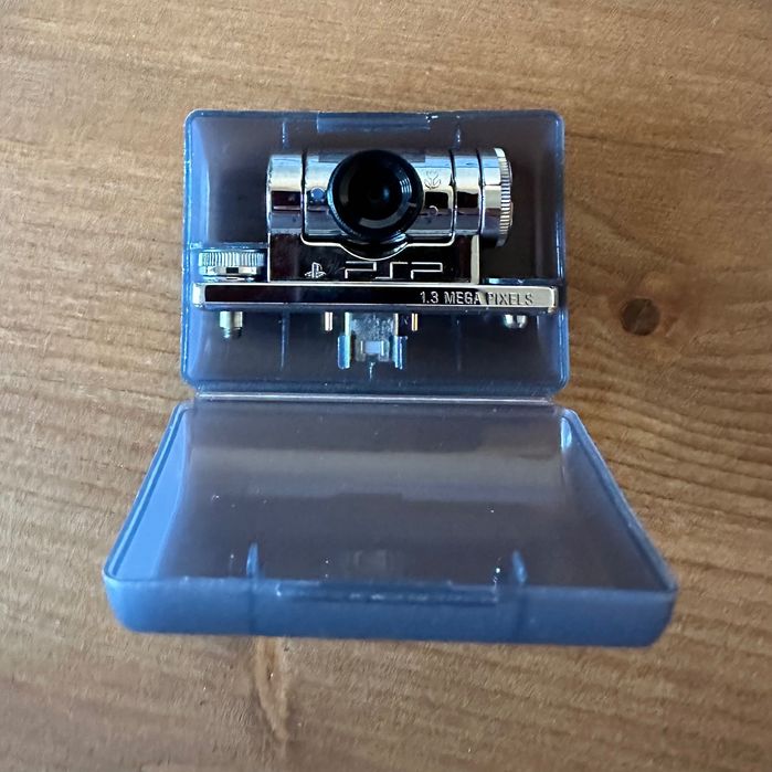 PlayStation Portable (PSP-2004) + jogos/filmes + acessórios