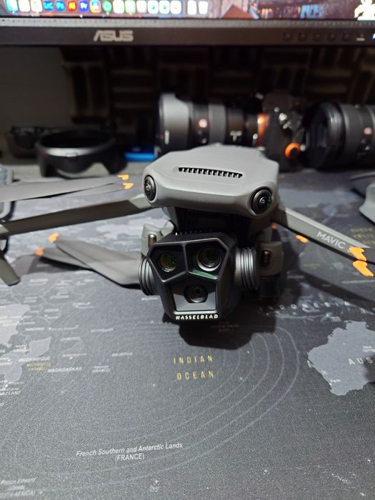 DJI Mavic 3 Pro Fly More