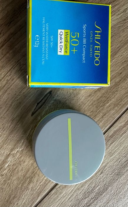 Shideido puder w kompakcie