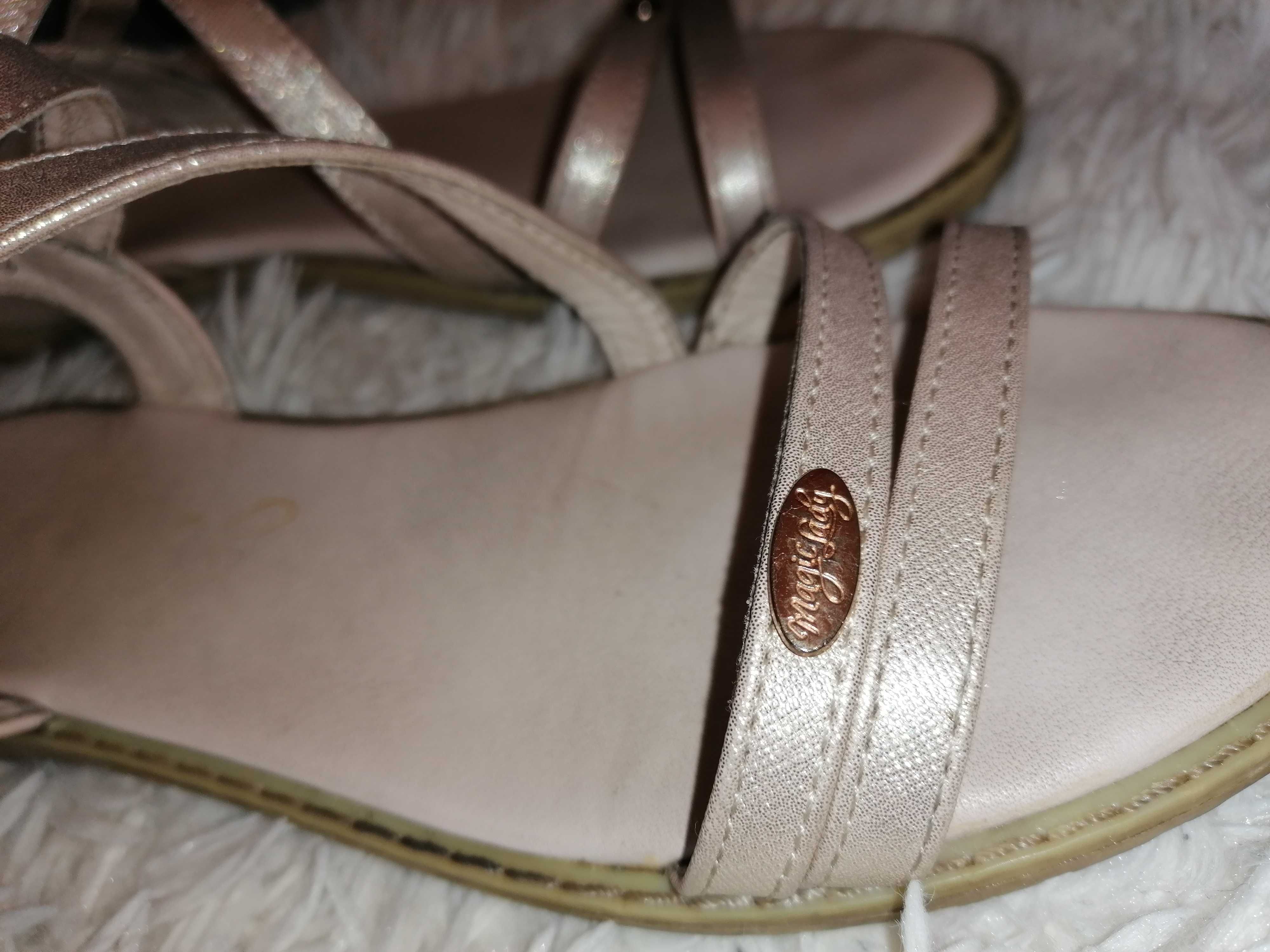 ŁADNE delikatne sandały dziewczęce rozmiar 35 kolor pudrowy złoty