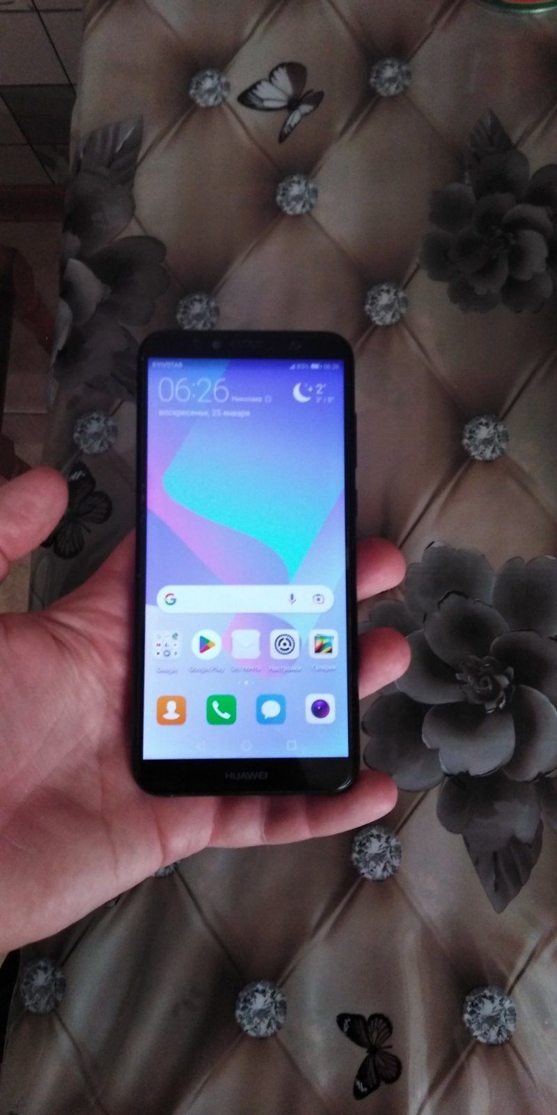 Продам смартфон Huawei Y 6 2018 model ATU L 21