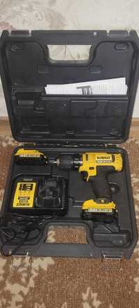 Шуруповерт DeWALT DCD710D2