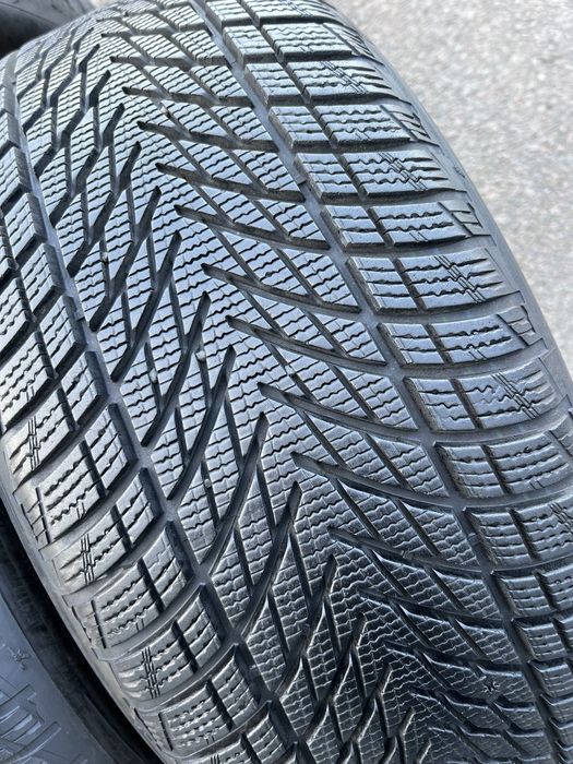 Шини зимові 245 45 r18 Goodyear