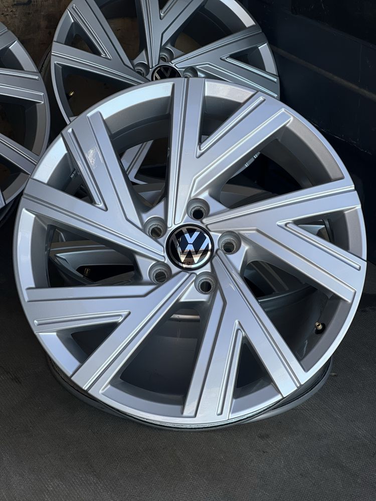 Оригінальні Диски 5 112 R18 Volkswagen Jetta Golf 8 GTI GTD 7 6 5