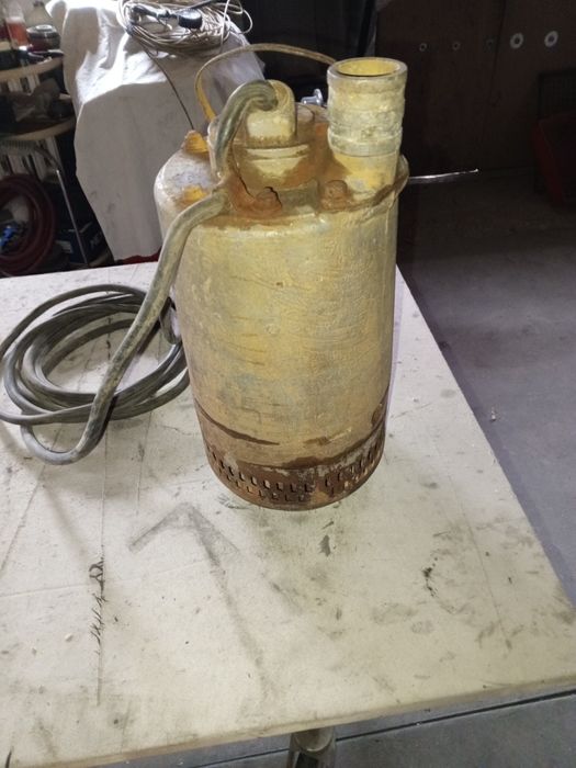 Насос для викачування води