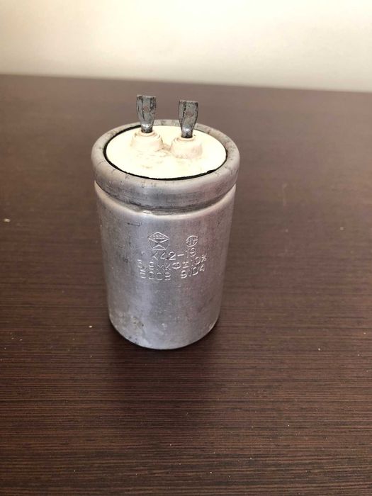 Конденсатор неполярный К42-19 3,9 мкф 500 В