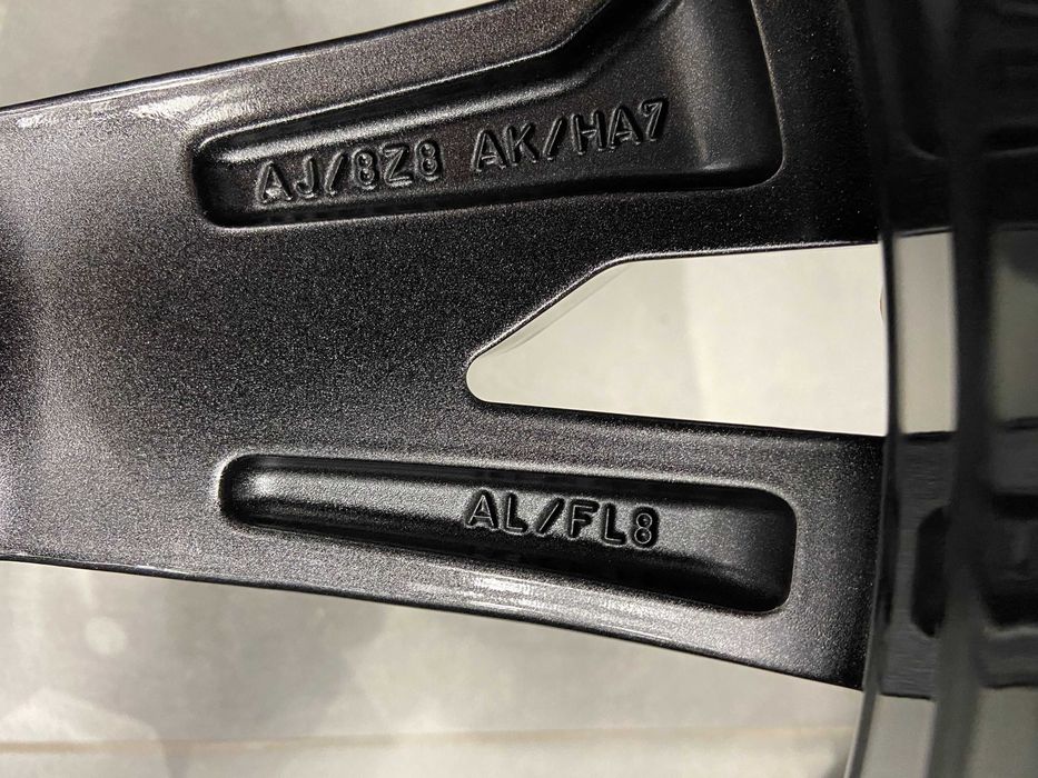 Oryginalne felgi 19 5x112 ET48 SKODA OCTAVIA III IV NX