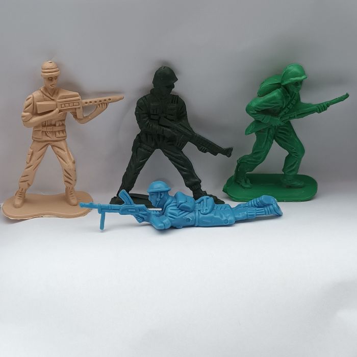 Diversos bonecos antigos ver fotos