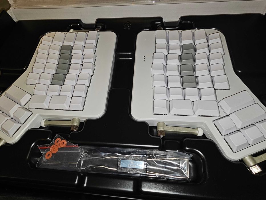 Klawiatura ergo split ortho ZSA ErgoDox EZ Glow + Wrist Rest