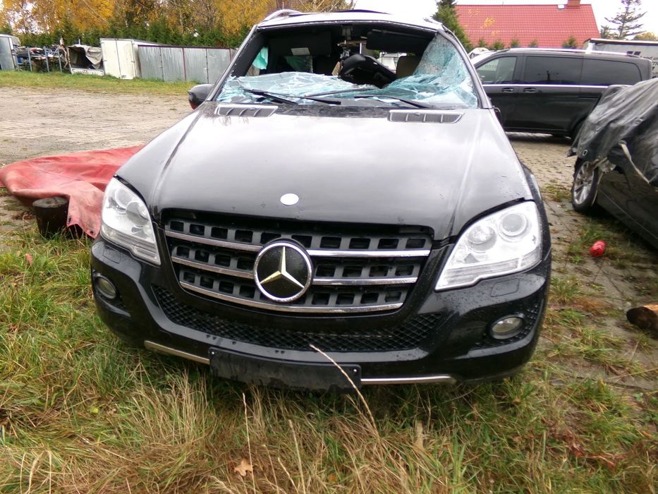 Mercedes-Benz ML ml 280 cdi 3,0 v6 lift zarejestrowany , silnik stan bdb , przód auta