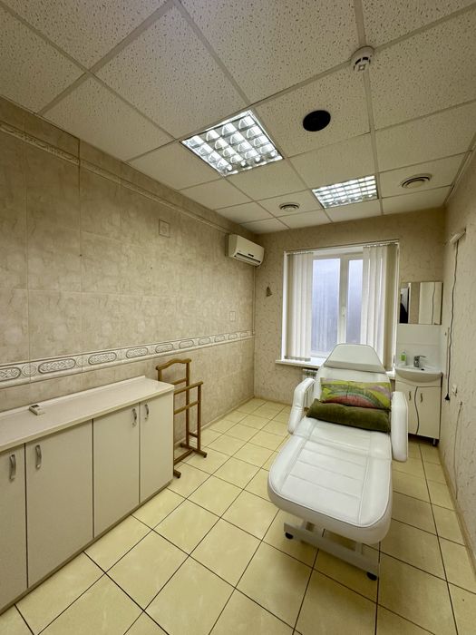 Оренда кабінетів і місце для перукарів