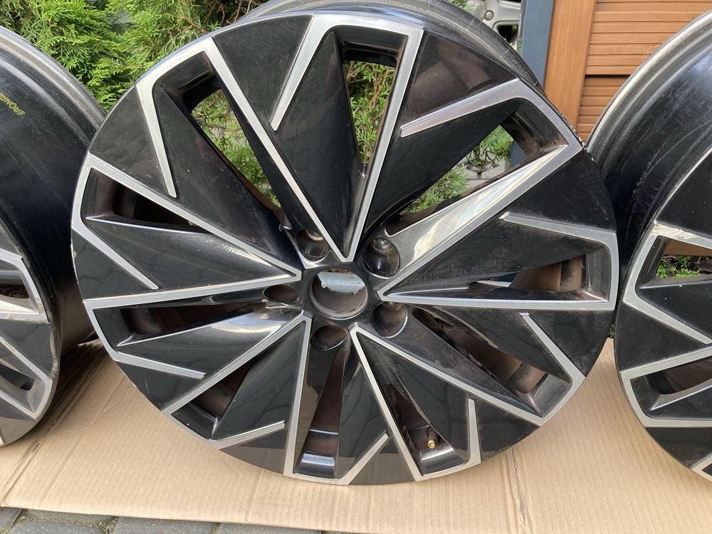 Felgi 18” OE skoda octavia, superb, karoq 3V0.601.025B