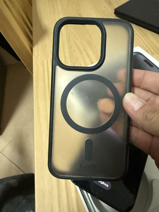 Vendo iphone 15 pro tela quebrada para recuoeracao ou rerirada de peca