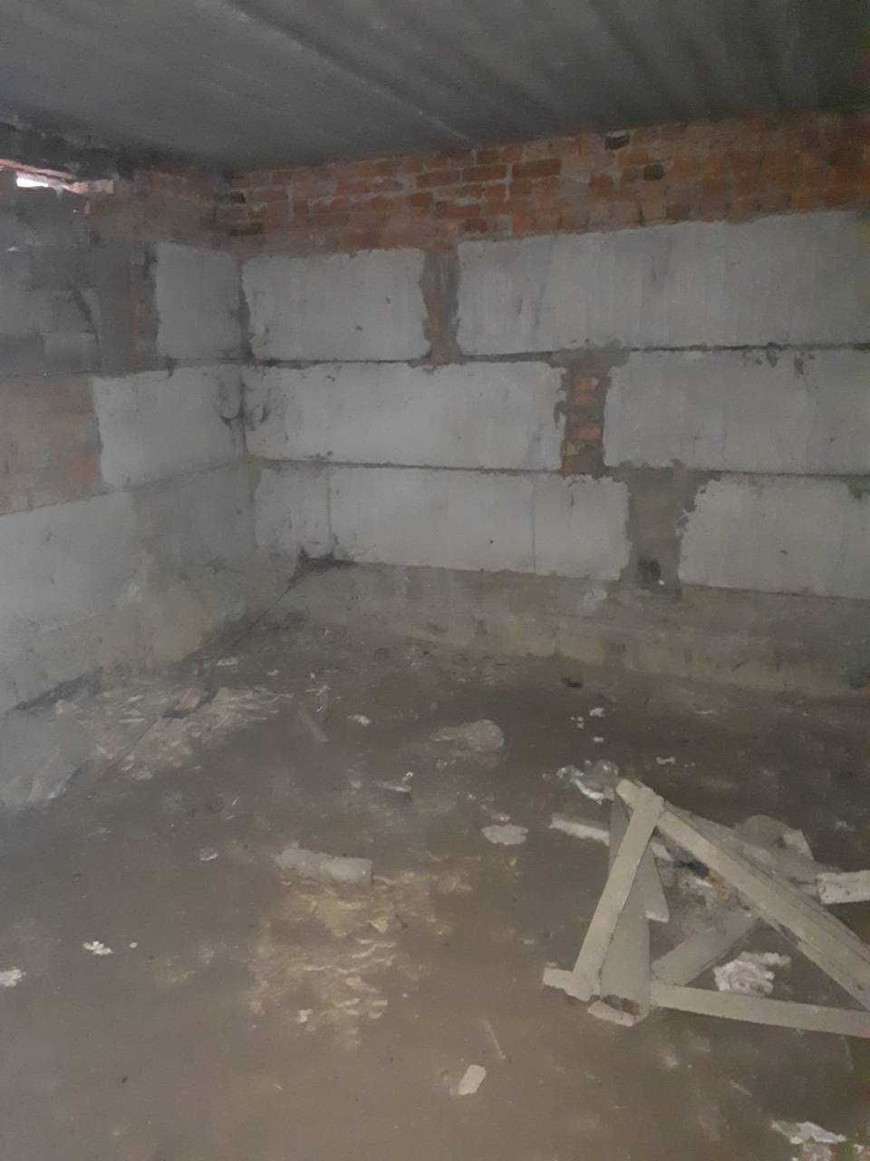 цегляне незавершене будівництво м. Кам'янка-Бузька