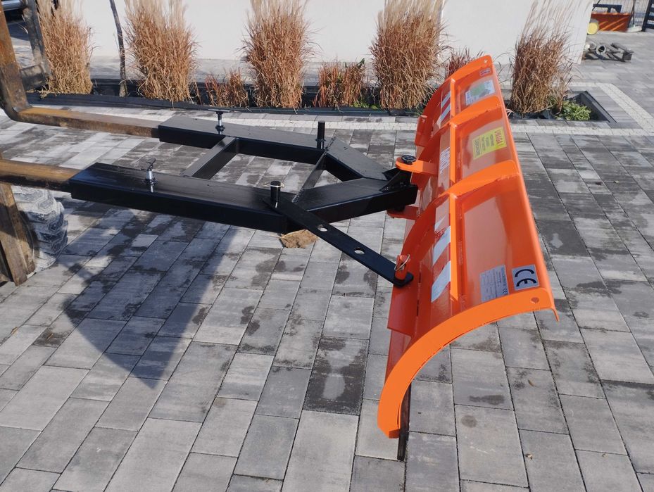 Śnieżny pług mocne solidne wykonanie na wózek widłowy typ LEKKI