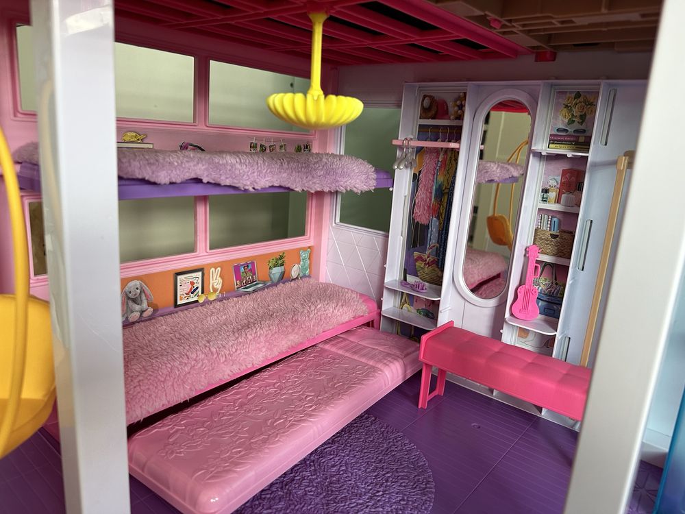 Domek dla lalek Barbie Dreamhouse Deluxe basen winda