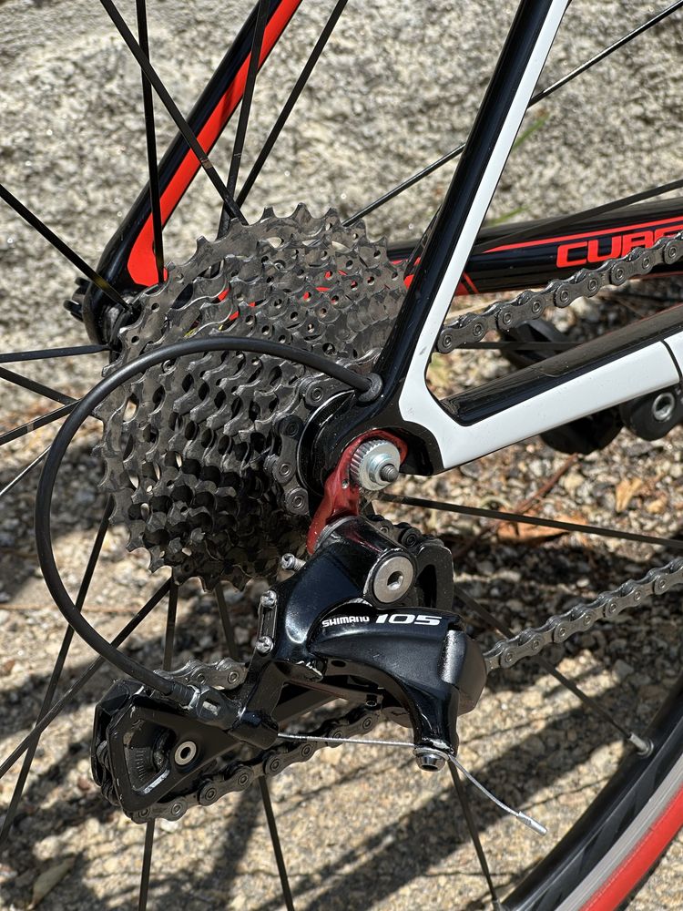 Bicicleta Cube Attain CMPT Carbono 56