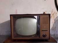 Zabytkowy telewizor retro Agat