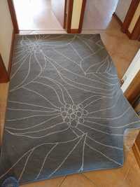 Carpete 190 cm x 130 cm