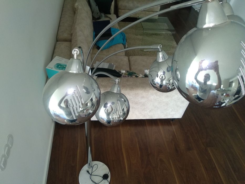 Candeeiro com base de mármore