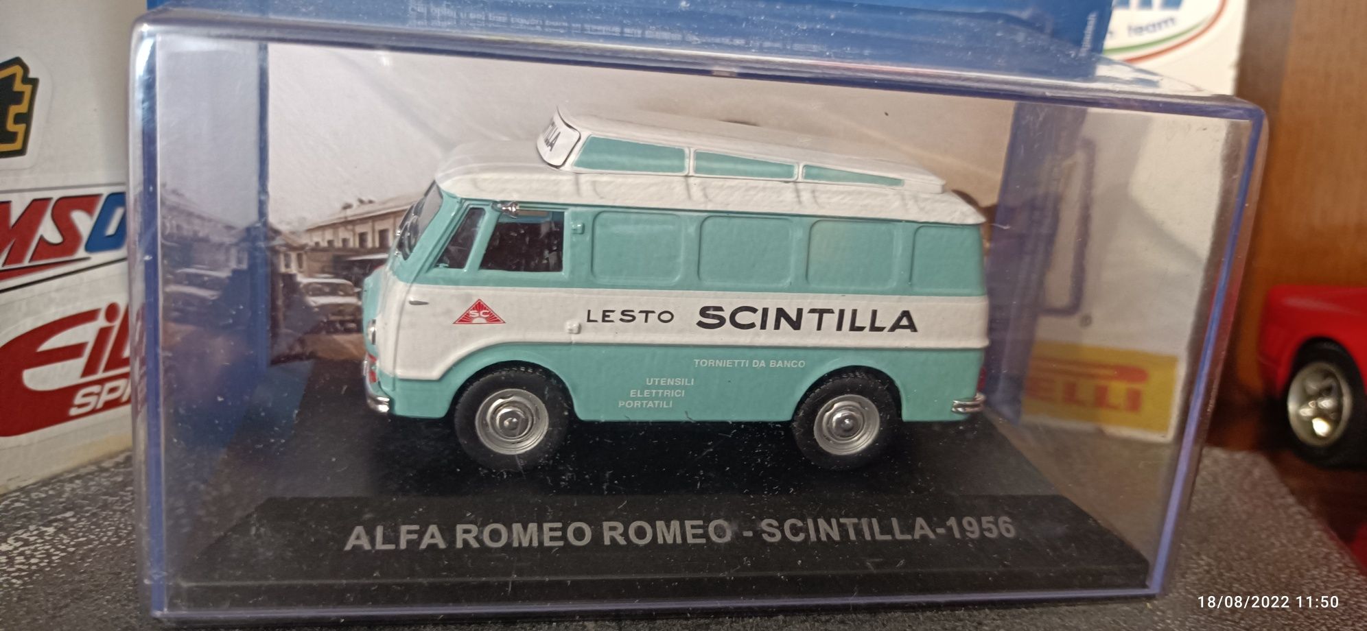 Carrinhas antigas de publicidade,novas 1/43. 15€ cada