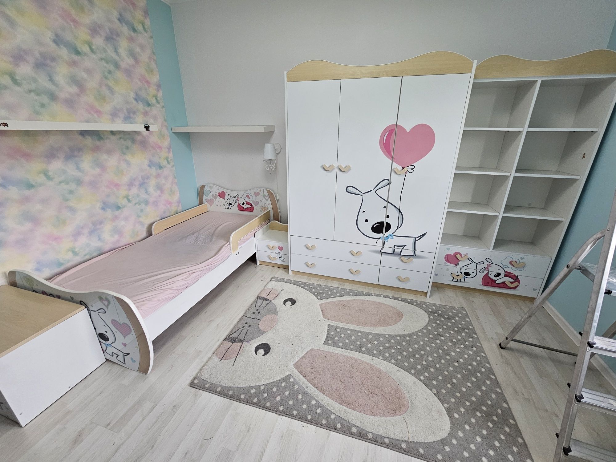 Pilnie! Sprzedam komplet mebli dla dziewczynki. Tylko odbiór. 6 mebli.