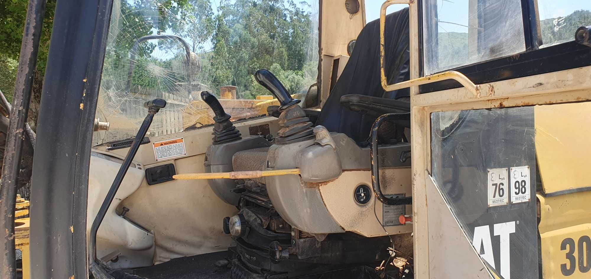 Mini Giratória Caterpillar 307 B