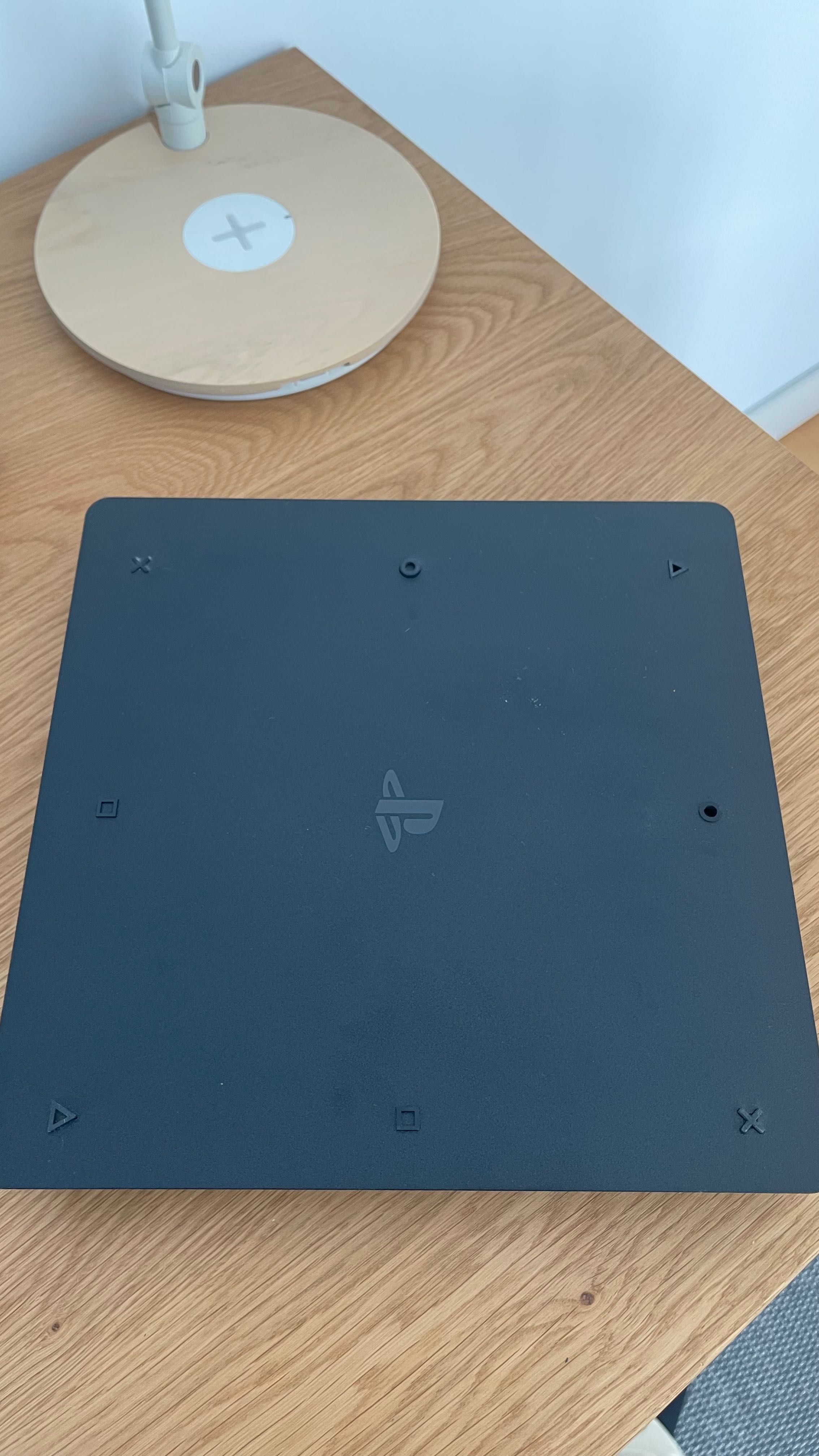PlayStation 4 Slim 1TB