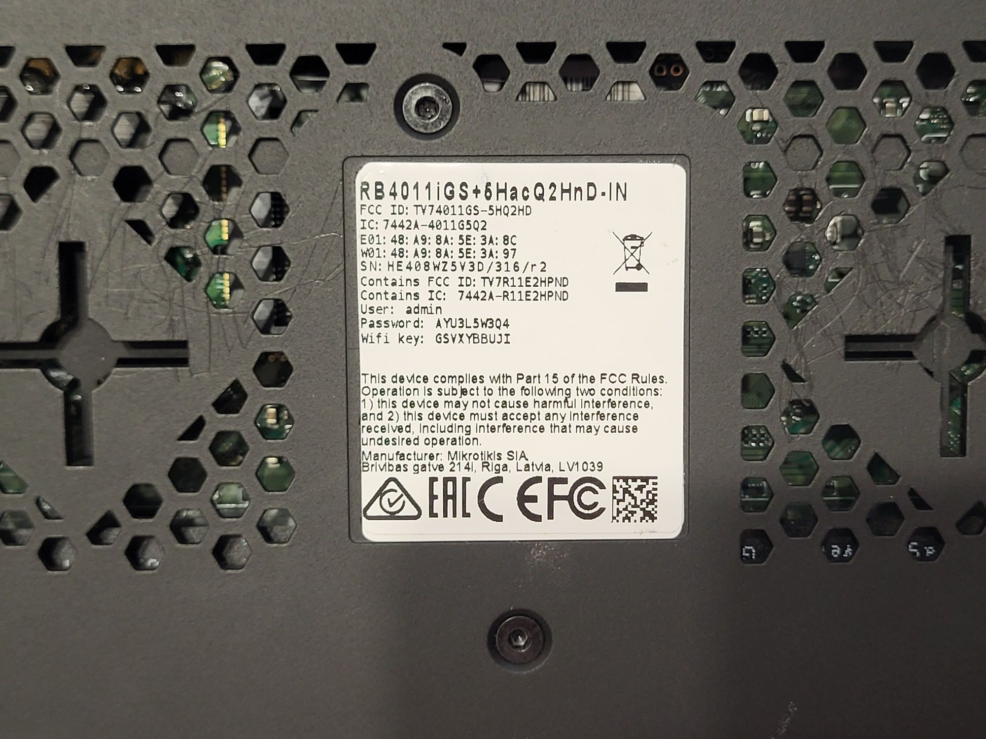 Wi-fi роутер MikroTik RB4011igs+5hacQ2hnd-in
