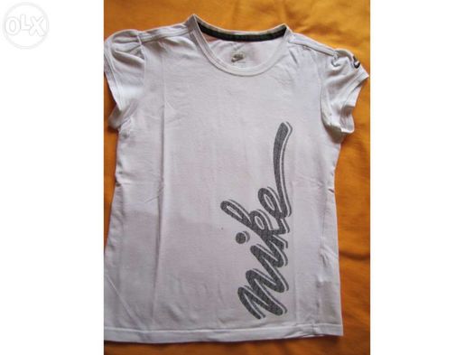 T-shirts marca Nike T 10/12 anos C/ NOVA