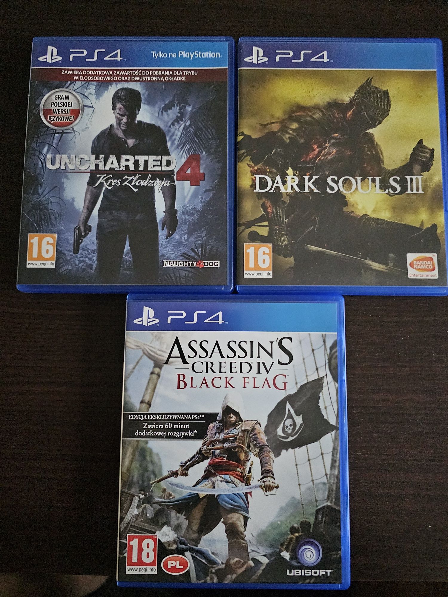 Playstation 5 + dedykowany dysk 1tb + ładowarka na 2 pady + gry