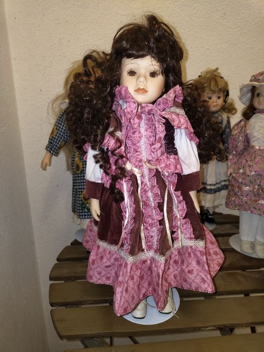 Bonecas de porcelana para coleção