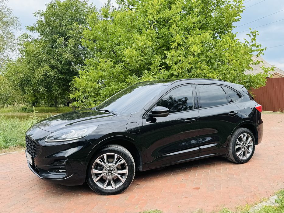 Ford Kuga 2.5 PHEV ST-Line AWD Official