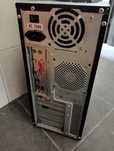 Torre PC e monitor MAG