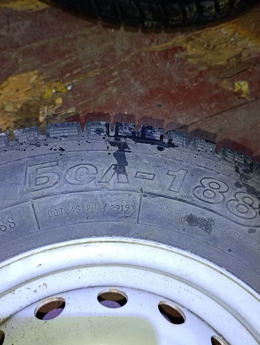 Продам шини з дисками