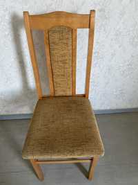 Sprzedam drewniane krzesełka,cena za 4 krzesełka