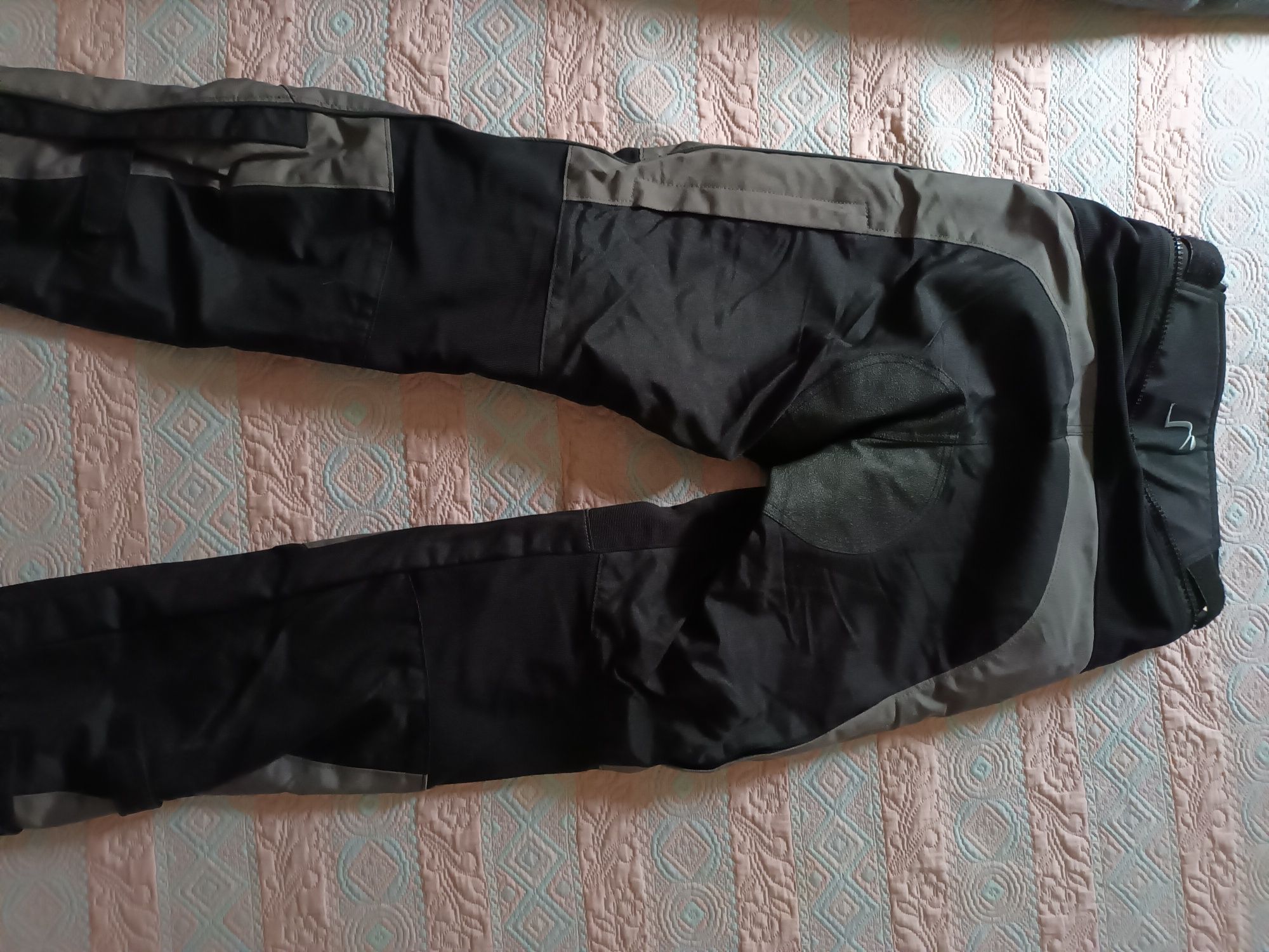 Calças motard com forro térmico e impermeável