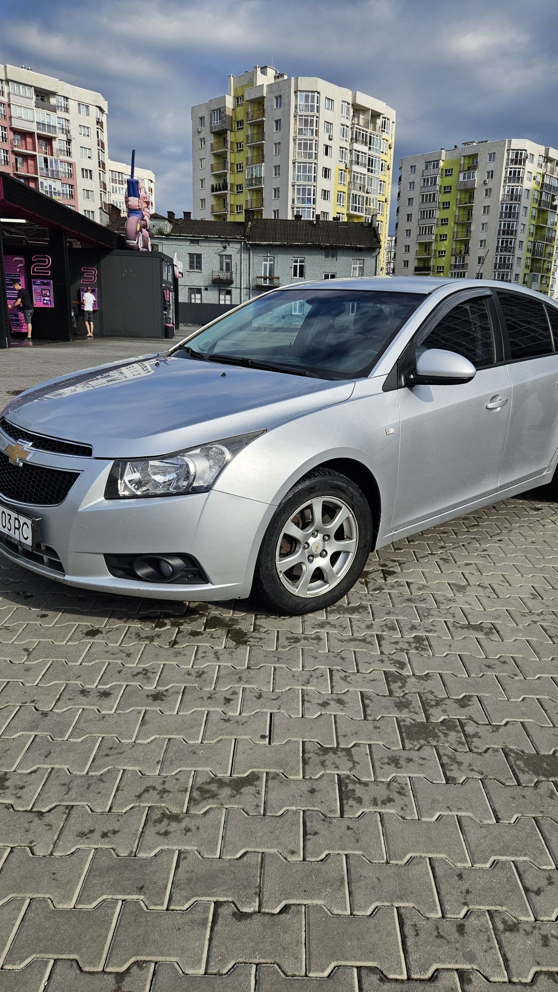 Машина Chevrolet cruze