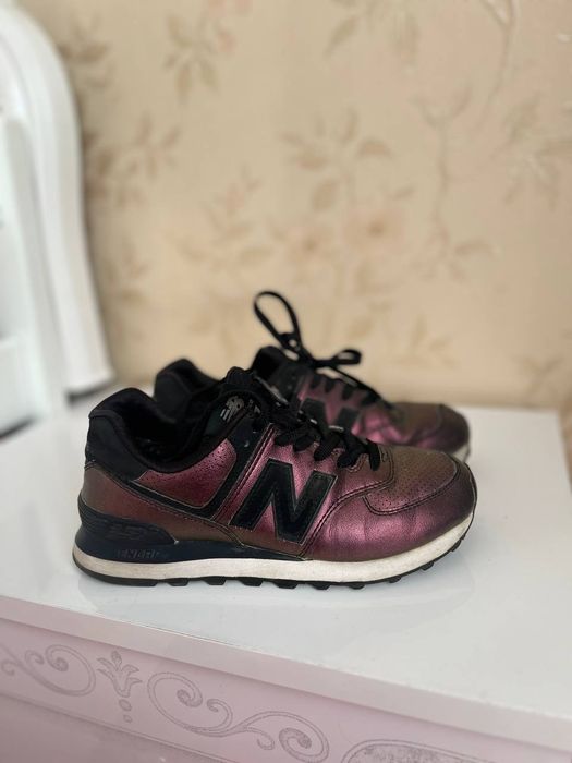 Нюбеланси 574 /new balance хамелеони 37розмір устілка 23.5