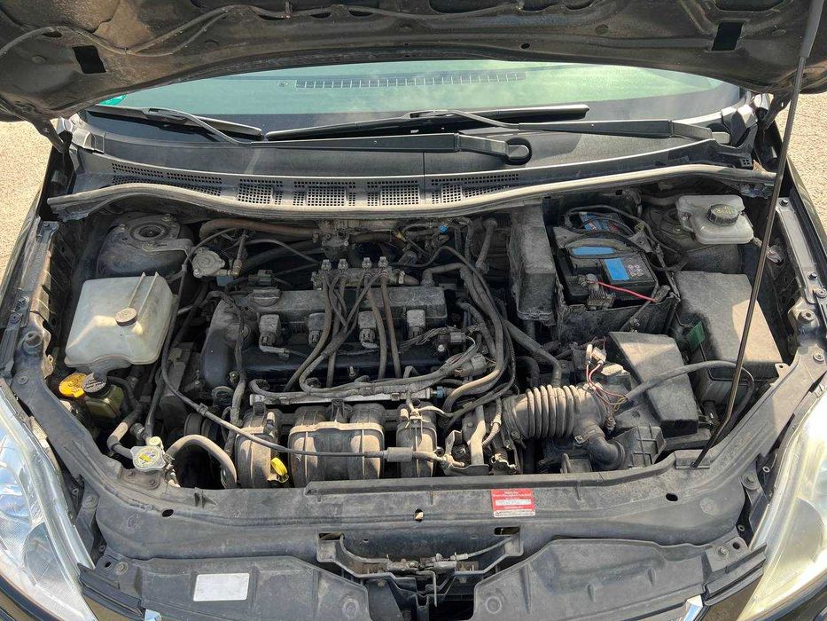 Mazda 5 2005 года 2,0 газ-бензин !