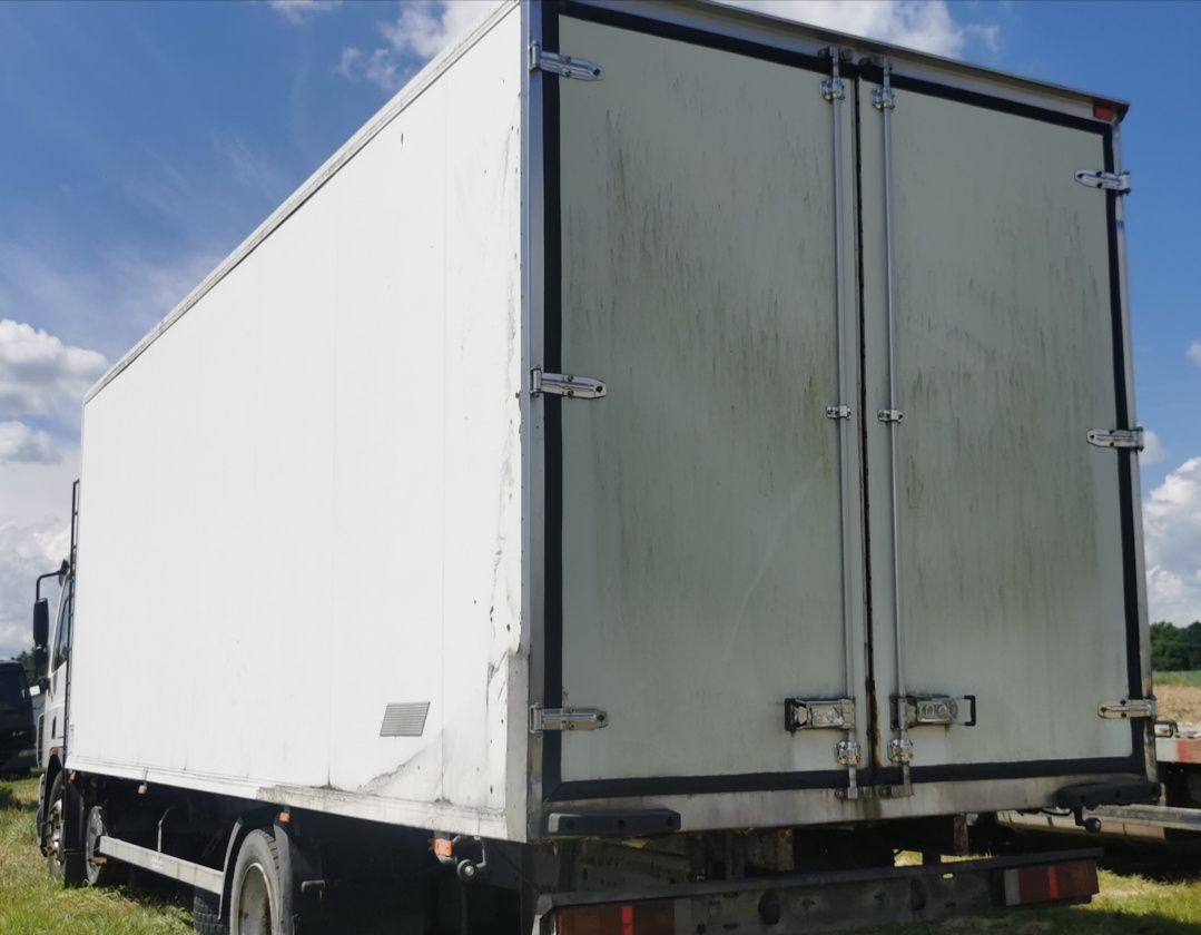 Chłodnia man izoterma  daf Volvo Iveco 19 EP półka agregat