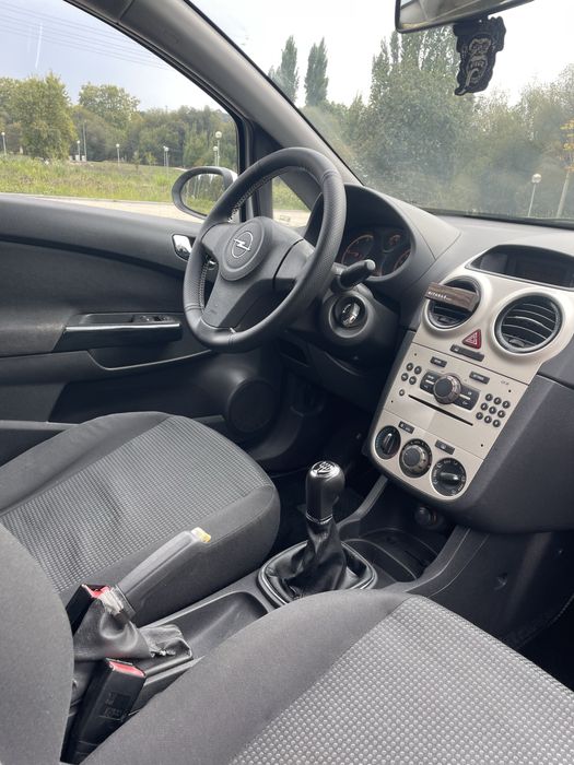 Opel corsa D 1.3 cdti 2007