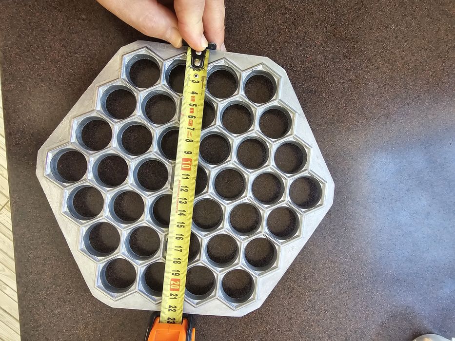 Пельменница алюминиевая. На 37 отворів. Полтава ПААЗ