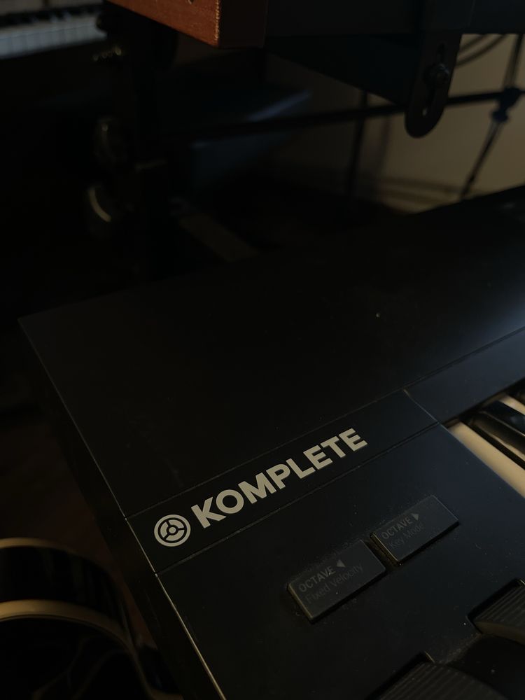 Klawiatura MIDI Native Komplete Kontrol A61 Pianino