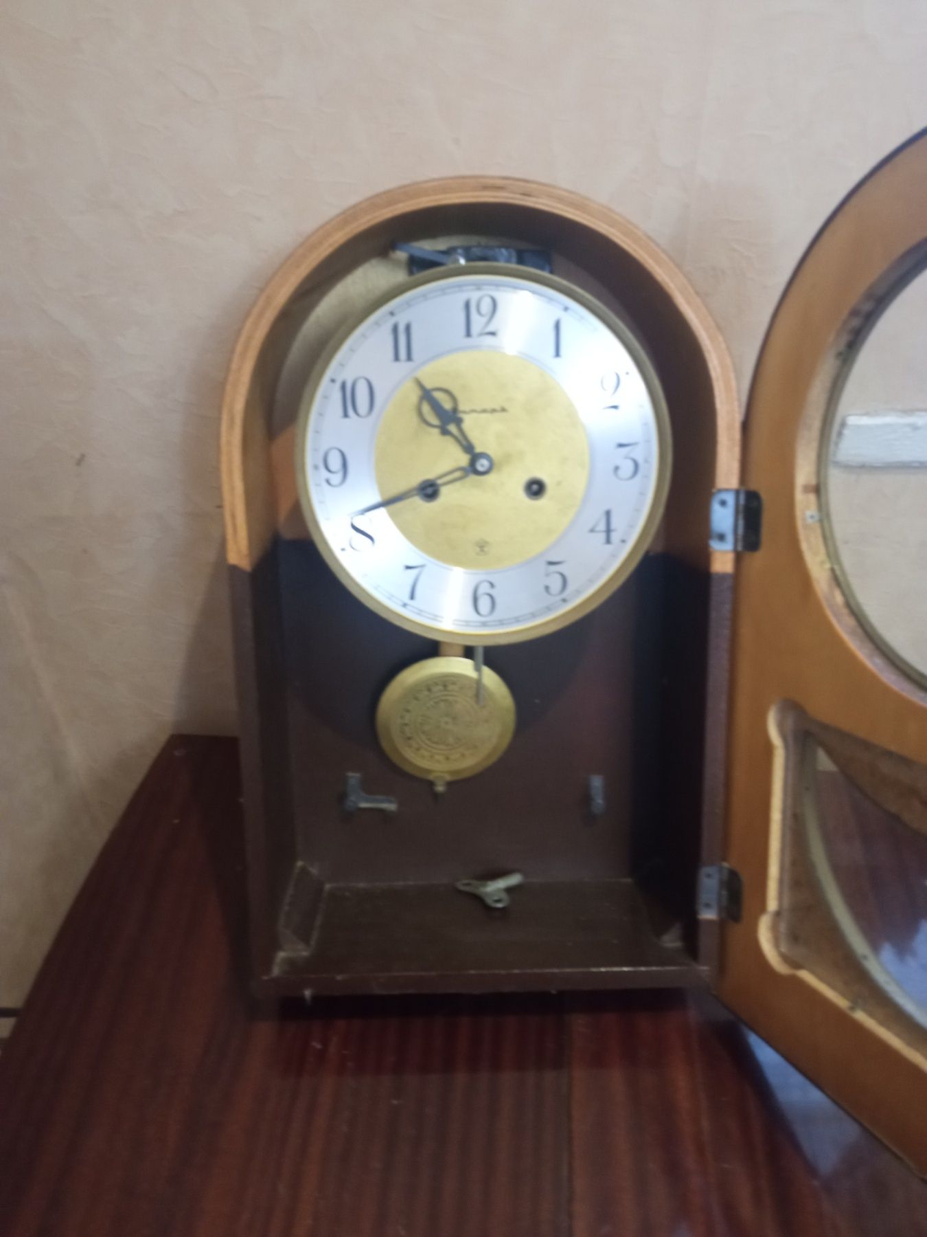 Старовинний годинник