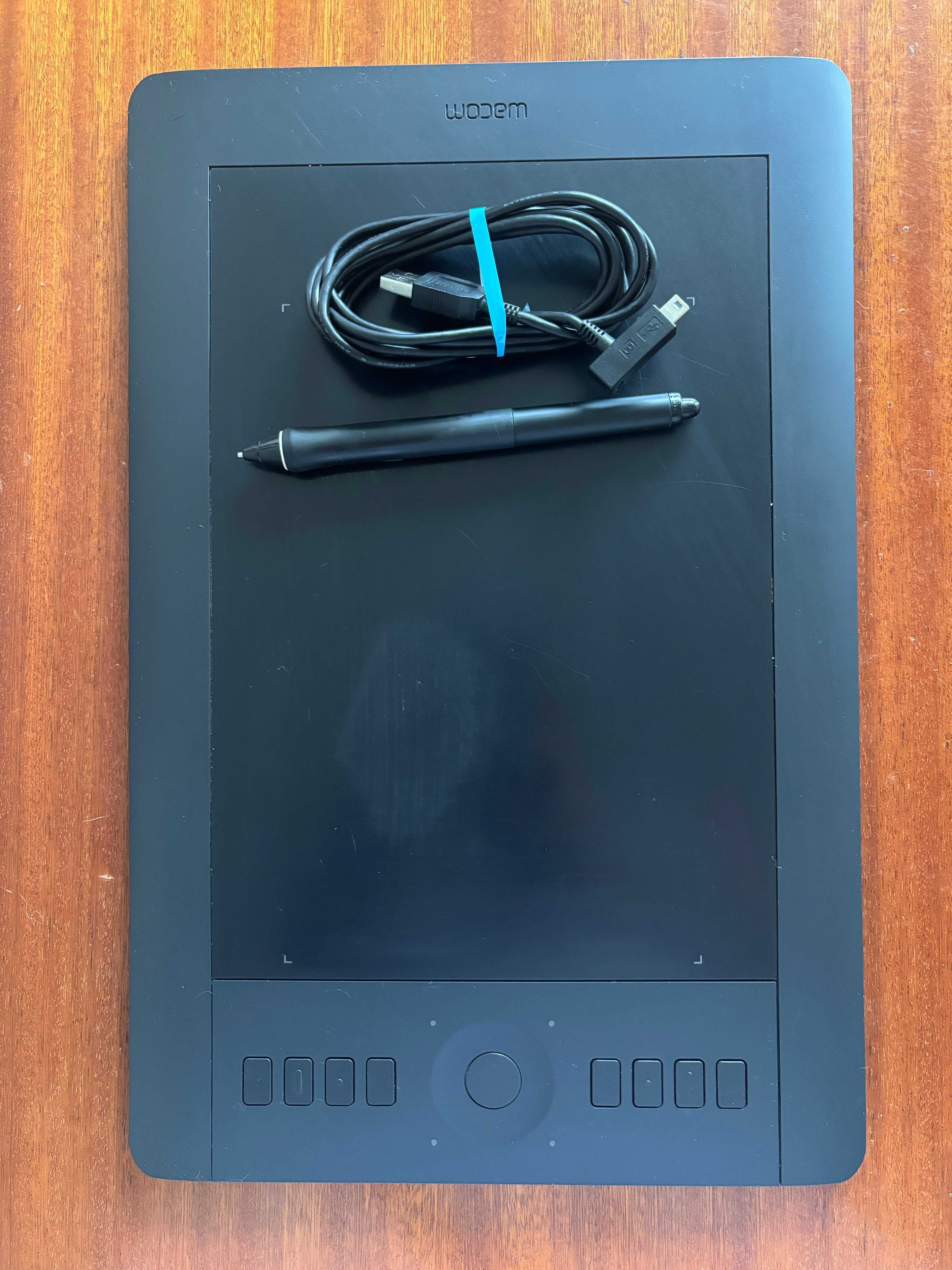 Tablet graficzny Wacom Intuos Pro medium PTH651