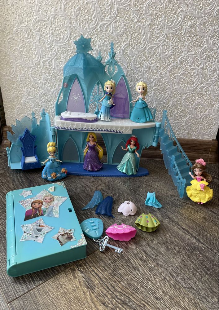 Ігровий набір Frozen замок і ляльки принцеси Disney Ельза, Софія