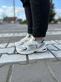 КросівкиNew Balance 530 Cream Navy Blue (41)