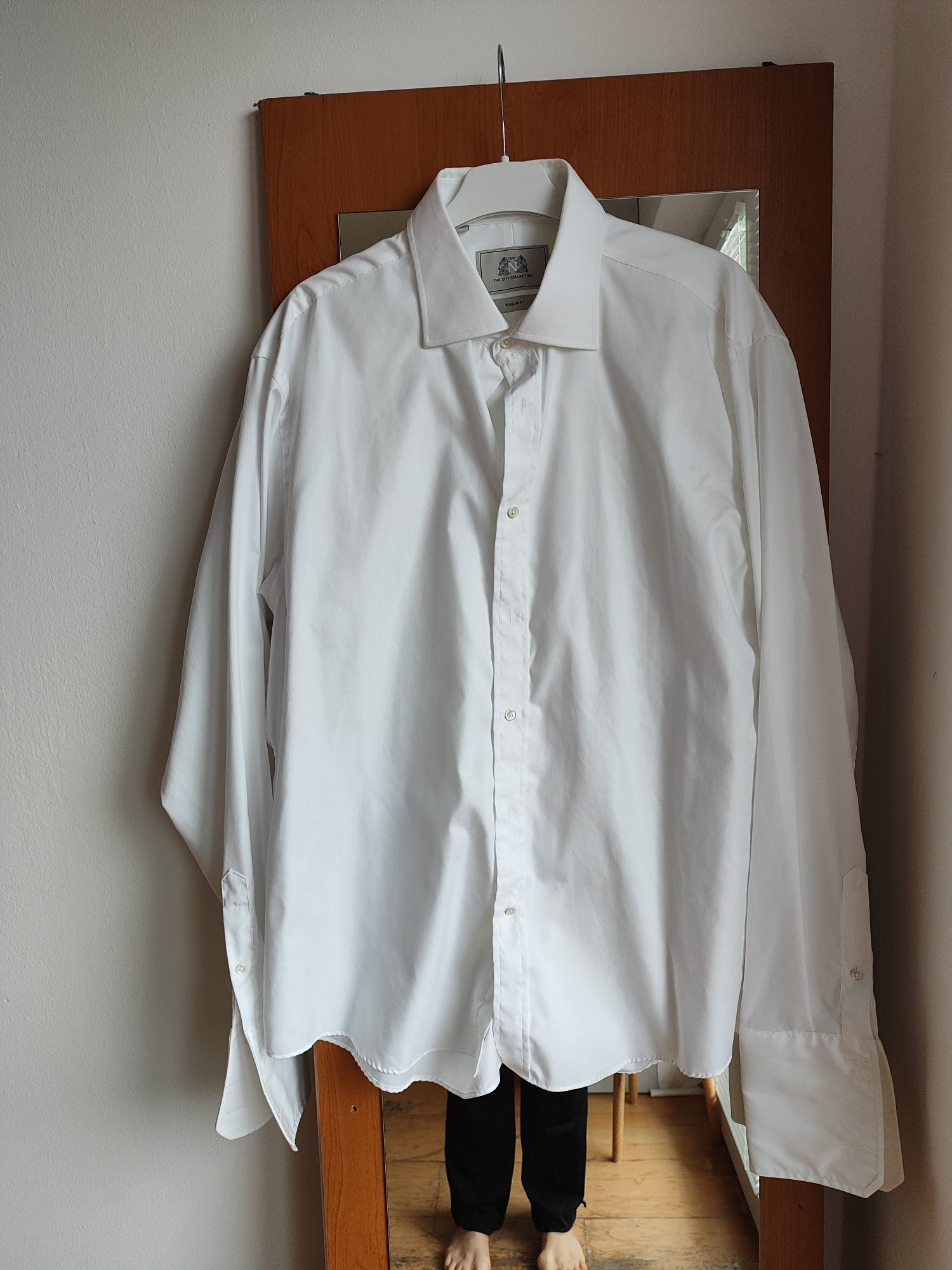 Biała koszula z mankietami do spinek r. 44