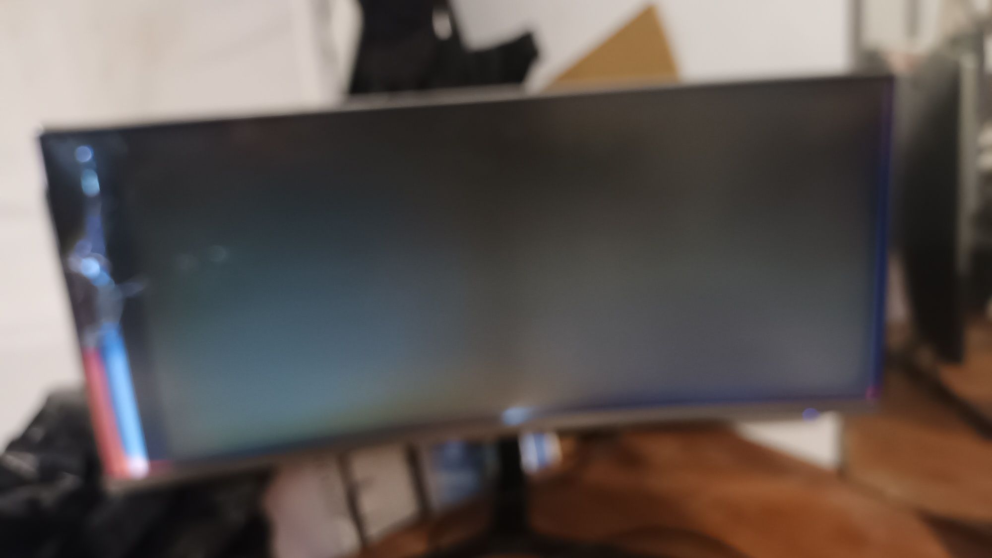 Monitor Samsung 34 całe Uszkodzony